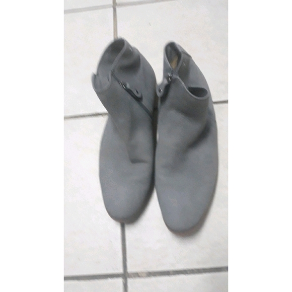 Gray Shoes - Picture 3 of 8